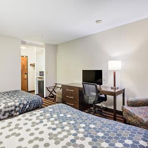 Queen Room Mobility accessible